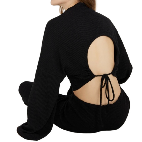 NWT BLACK REVOLVE SHOPBOP Ribbed Textured Crop Open Back Tie Top SOMETHING NAVY - Picture 8 of 10